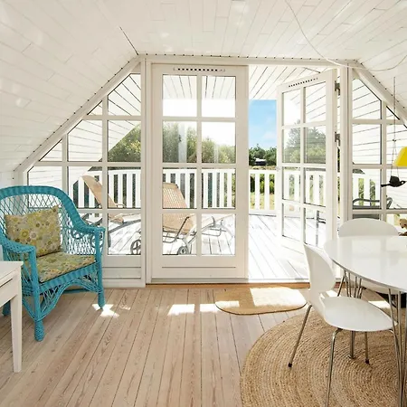 Vakantiehuis Three-bedroom Holiday In 62 *