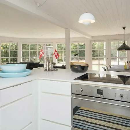 Three-bedroom Holiday In 62 * Blåvand
